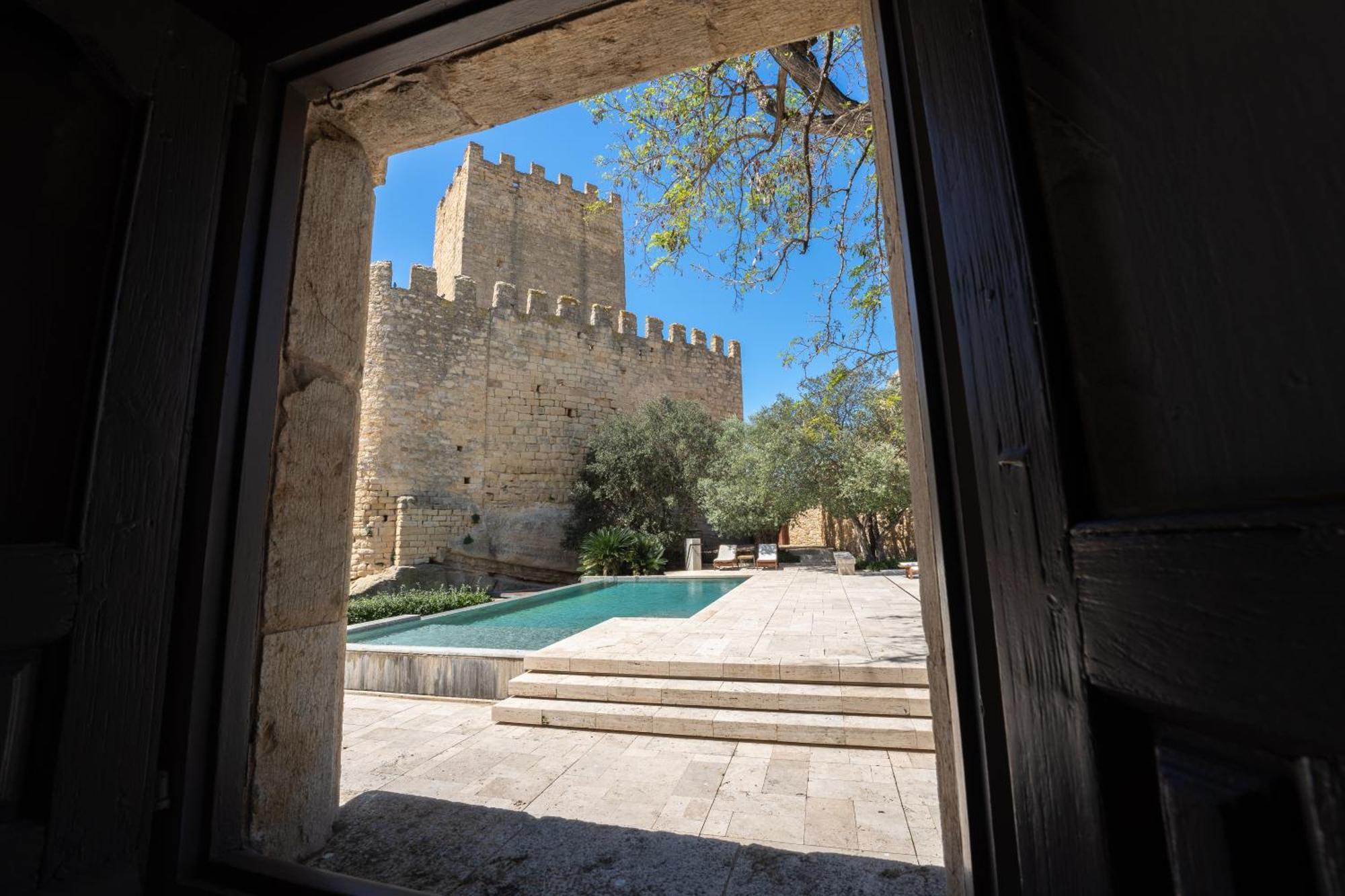 Deco - Casa Castell De بيرَتاياذا المظهر الخارجي الصورة